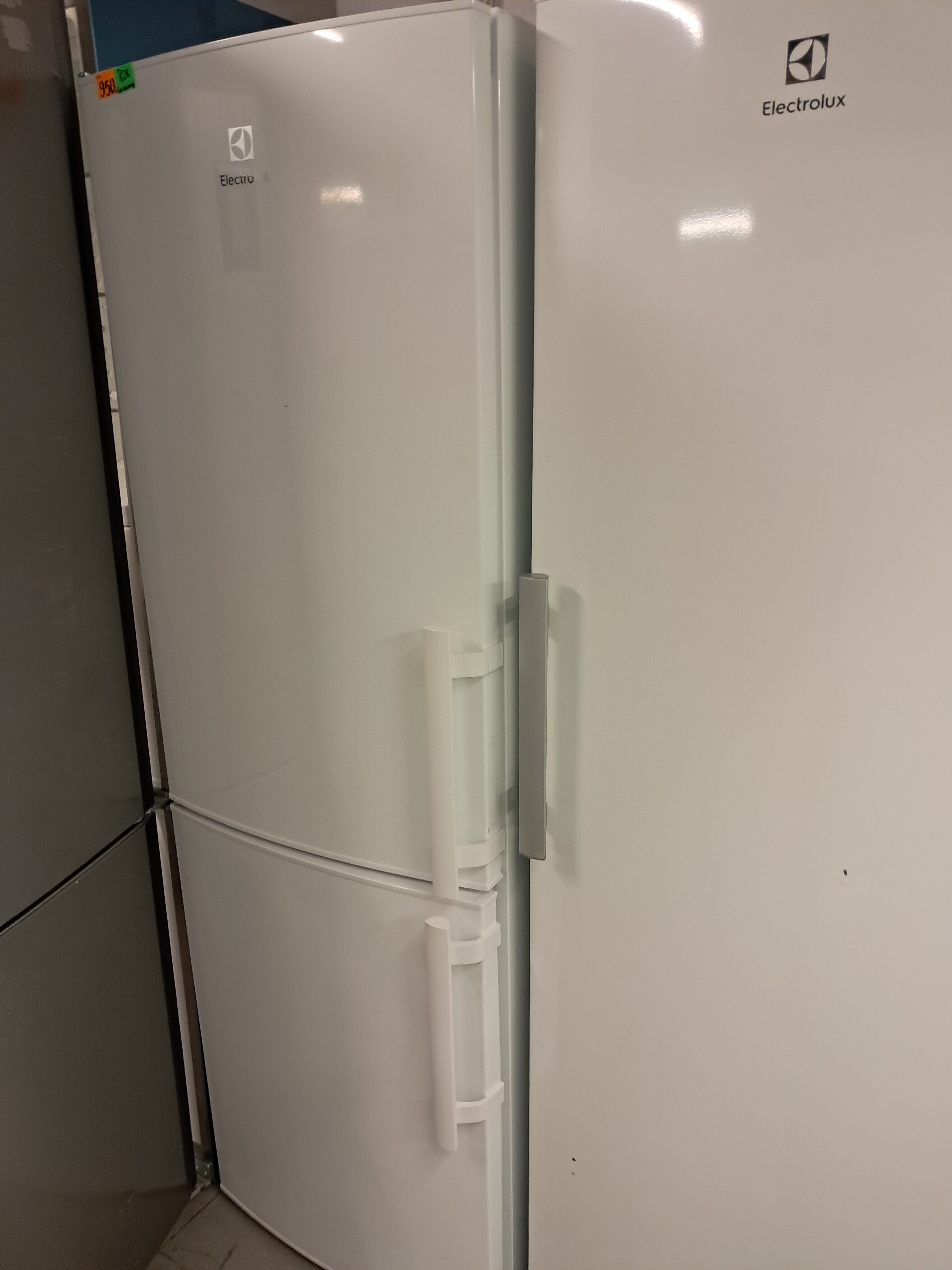 ELECTROLUX LNT5NF33W3